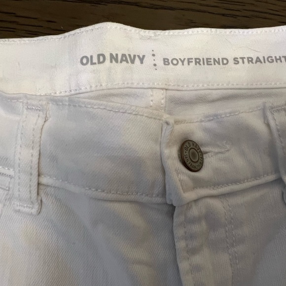 Old navy cropped ripped Jean - Picture 2 of 4